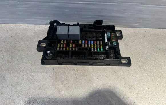 Jaguar E-Pace Fuse module J9C314A073BBED362 5QC911F05