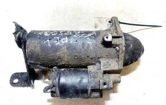 Opel Zafira A Starter motor 0001109015