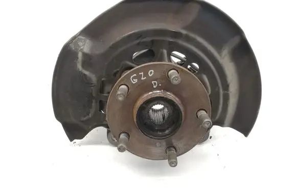 Toyota Auris E180 Front wheel hub 