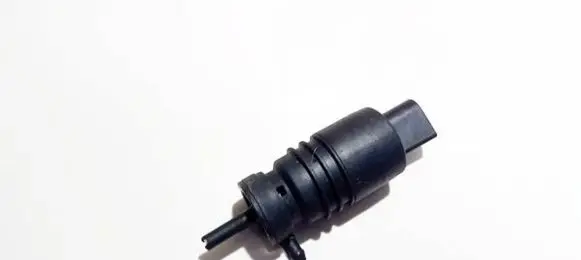 BMW 5 E39 Windscreen/windshield washer pump
