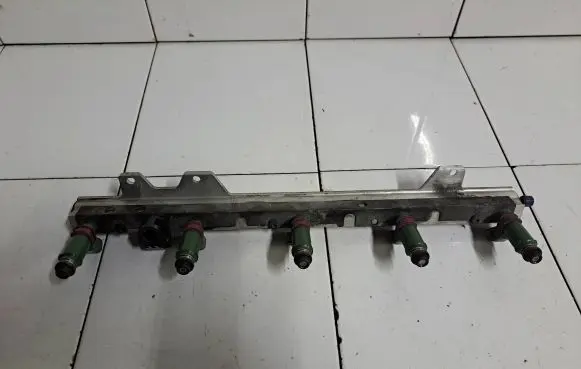 Volvo V70 Fuel injectors set 9470229