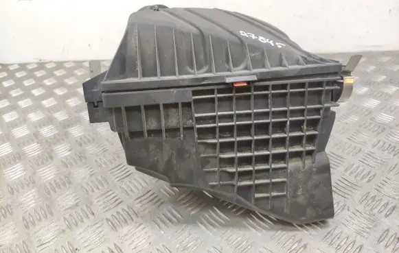 Toyota Verso Air filter box 3465454