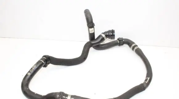 BMW 1 F40 Engine coolant pipe/hose 6832801