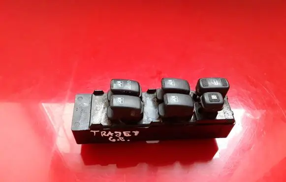 Hyundai Trajet Electric window control switch 620W03030