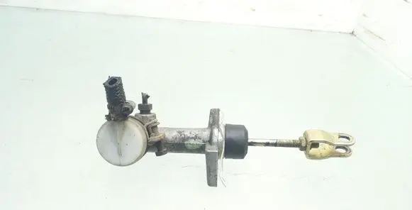Volvo S40, V40 Clutch slave cylinder 