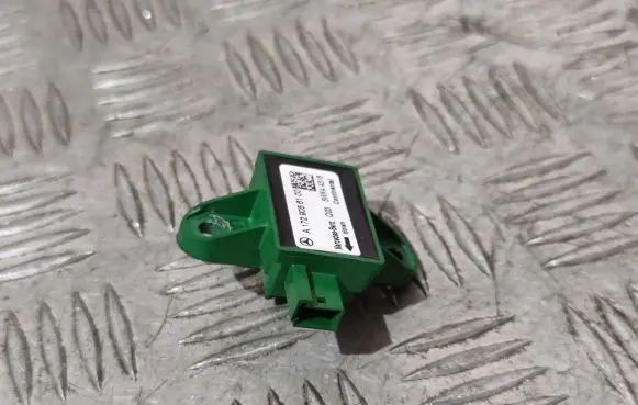 Mercedes-Benz C W204 Airbag deployment crash/impact sensor A1729056100