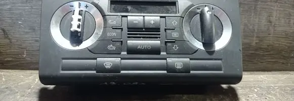 Audi A3 S3 8P Climate control unit 8P0820043H