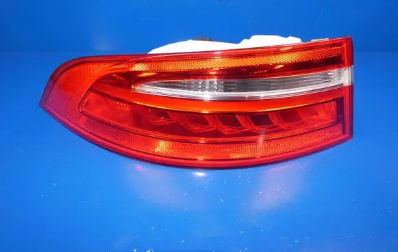 Jaguar XE Rear/tail lights