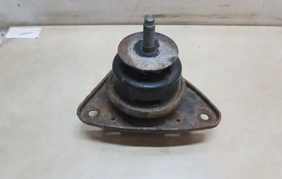 KIA Ceed Engine mount bracket