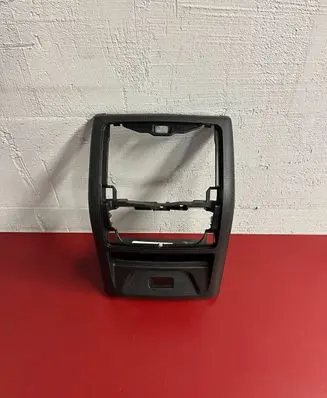 BMW X3 G01 Rear air vent grill 9461902