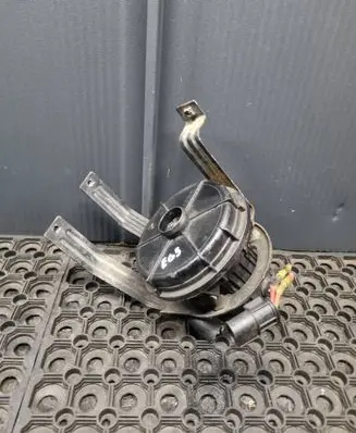 BMW 7 E65 E66 Secondary air pump 72812400 7506210