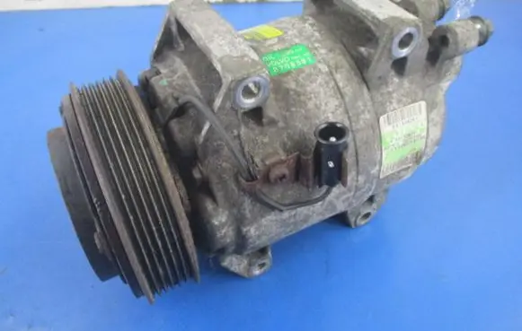 Volvo S60 Air conditioning (A/C) compressor (pump) P31308261