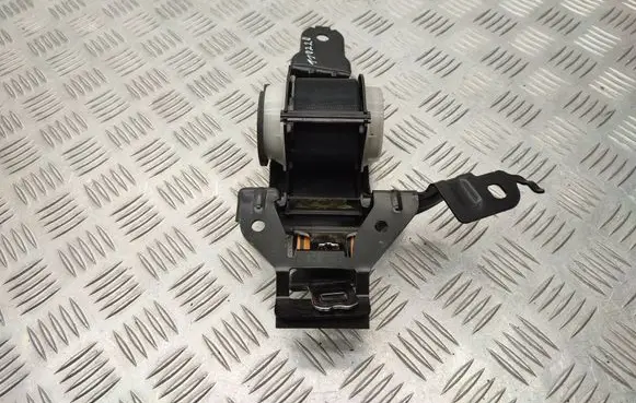 Mazda 6 Middle seatbelt (rear) BGE120817