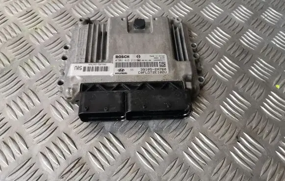 Hyundai i30 Engine control unit/module 0281015213 391052A760