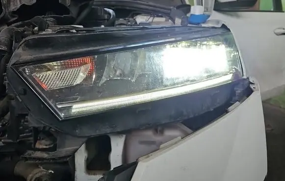 Skoda Octavia Mk4 Headlight/headlamp 5E4941015 IMPRK1562784