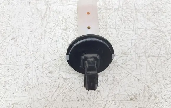 Ford Escape IV Windshield washer fluid level sensor 18621A
