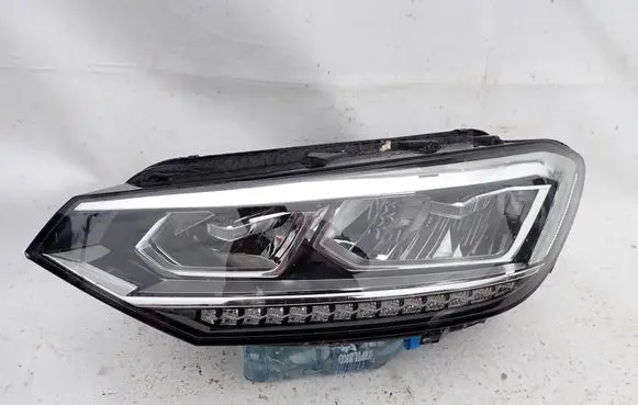 Volkswagen Touran III Headlight/headlamp
