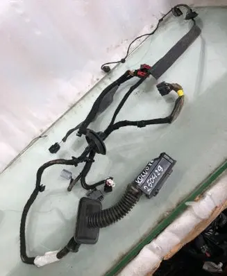Volvo XC60 Front door wiring loom 32375379ab