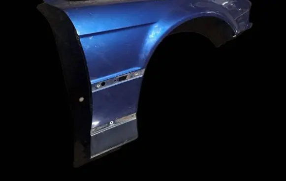 BMW 7 E38 Fender