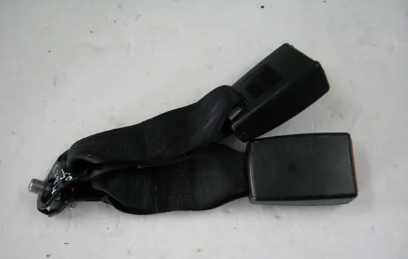 Mazda 3 I Middle seatbelt buckle (rear) 