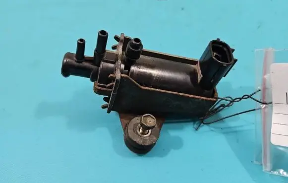 Toyota Yaris Turbo solenoid valve IMPRK1382577