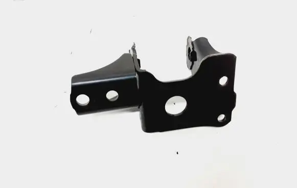 Lexus CT 200H Engine mount bracket
