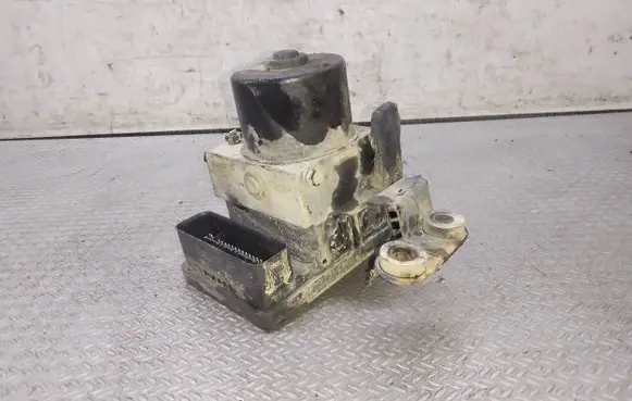 Volkswagen Golf IV ABS Pump 1J0614517E 1C0907379E