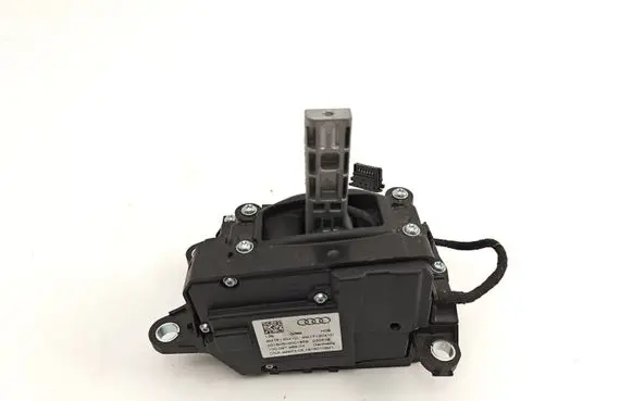 Audi Q7 4M Gear shifter/selector 4M1713041D