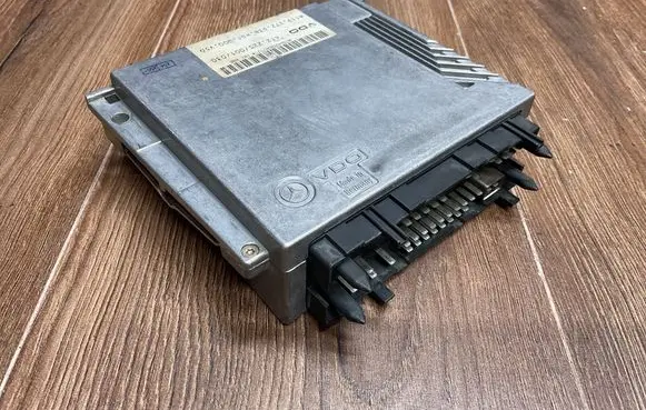 Mercedes-Benz S W140 Engine control unit/module ECU 1405457132 A1405457132