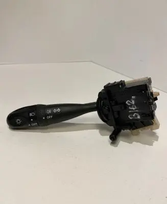 Suzuki Grand Vitara II Indicator stalk 173744