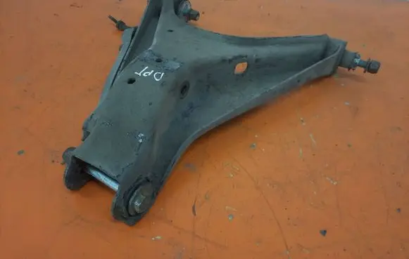 Volkswagen Crafter Rear control arm 4B0505312