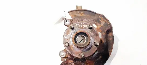 Toyota Auris 150 Front wheel hub 