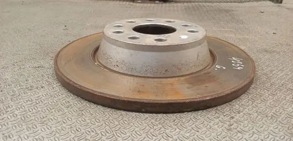 Volkswagen PASSAT B6 Rear brake disc 