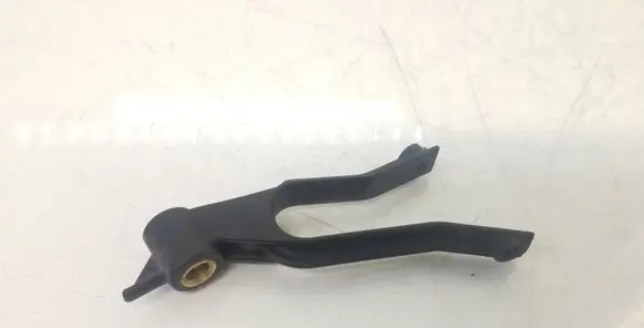 Radiator mount bracket