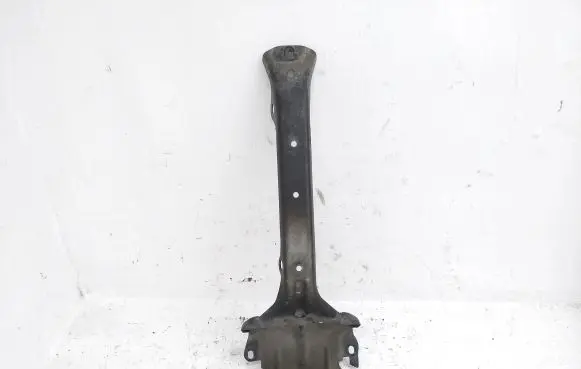 Volkswagen Touareg I Radiator support slam panel bracket 7L0805799C