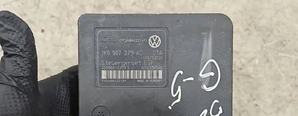 Volkswagen Golf V ABS Pump 1K0907379AC 10096003593 00005305H0