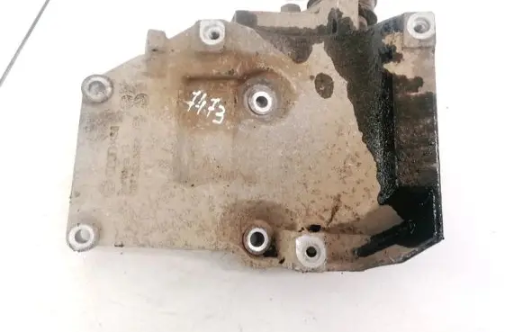 Skoda Superb B5 (3U) Engine mounting bracket 038260885C