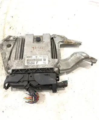 Toyota Yaris Engine control unit/module 896610D491 0281015393