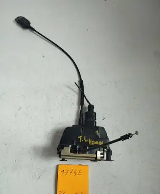 Renault Laguna II Rear door lock 000657