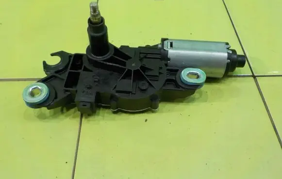 Volvo V70 Rear window wiper motor 53029212 16AB68