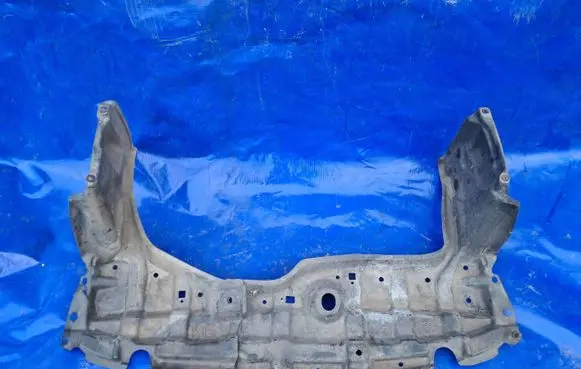 Toyota Urban Cruiser (XP110) Front underbody cover/under tray 51441-52250 51442-52110