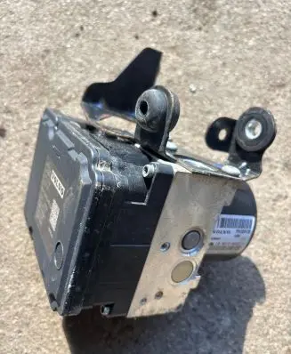 Volvo XC60 ABS Pump 31329139 10021205324