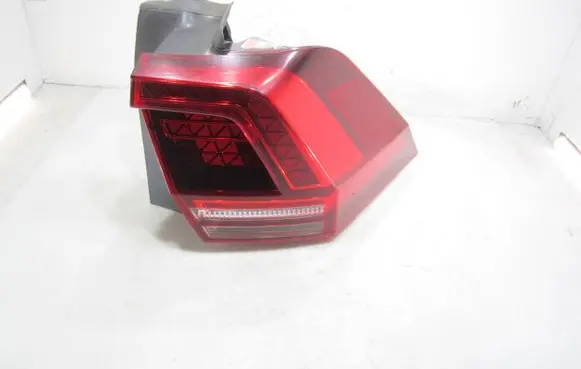Volkswagen Tiguan Rear/tail lights 5NA945208F 2SD01252102