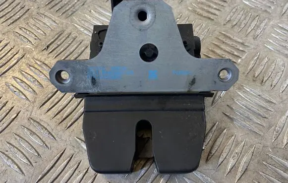 Tailgate/trunk/boot lock/catch/latch