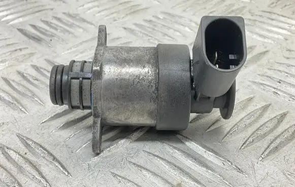 Volkswagen PASSAT B8 Fuel pressure sensor 0928400768