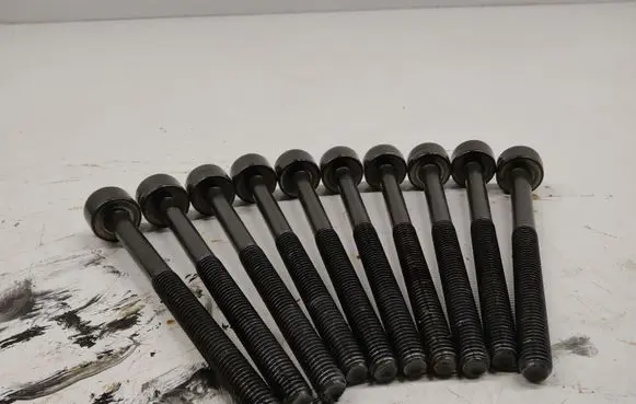 Mercedes-Benz A W177 Cylinder head bolts