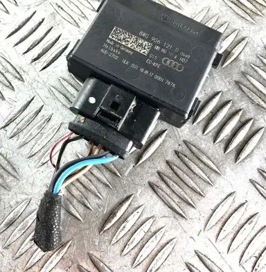 Audi A5 Fuel injection pump control unit/module 8W0906121B 8W0906121