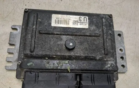 Nissan Micra Engine control unit/module MEC32040