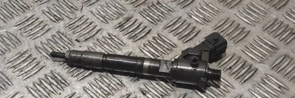 Volvo XC60 Fuel injector 31405404