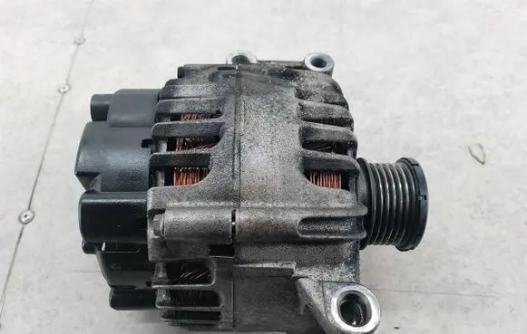 Peugeot 308 Generator/alternator V757651380